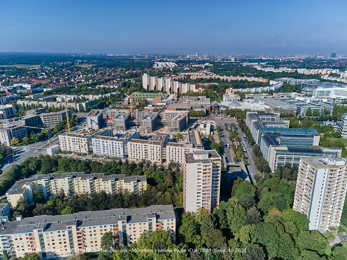 19.09.2021 - Perlach Plaza und Umgebung in Neuperlach 